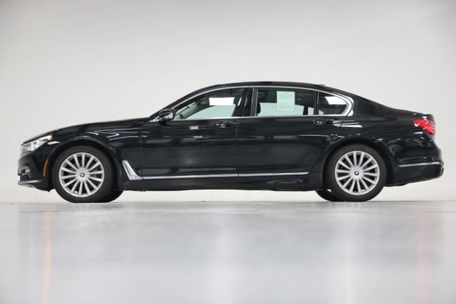 Used 2017 BMW 740i xDrive AWD/4WD image 7