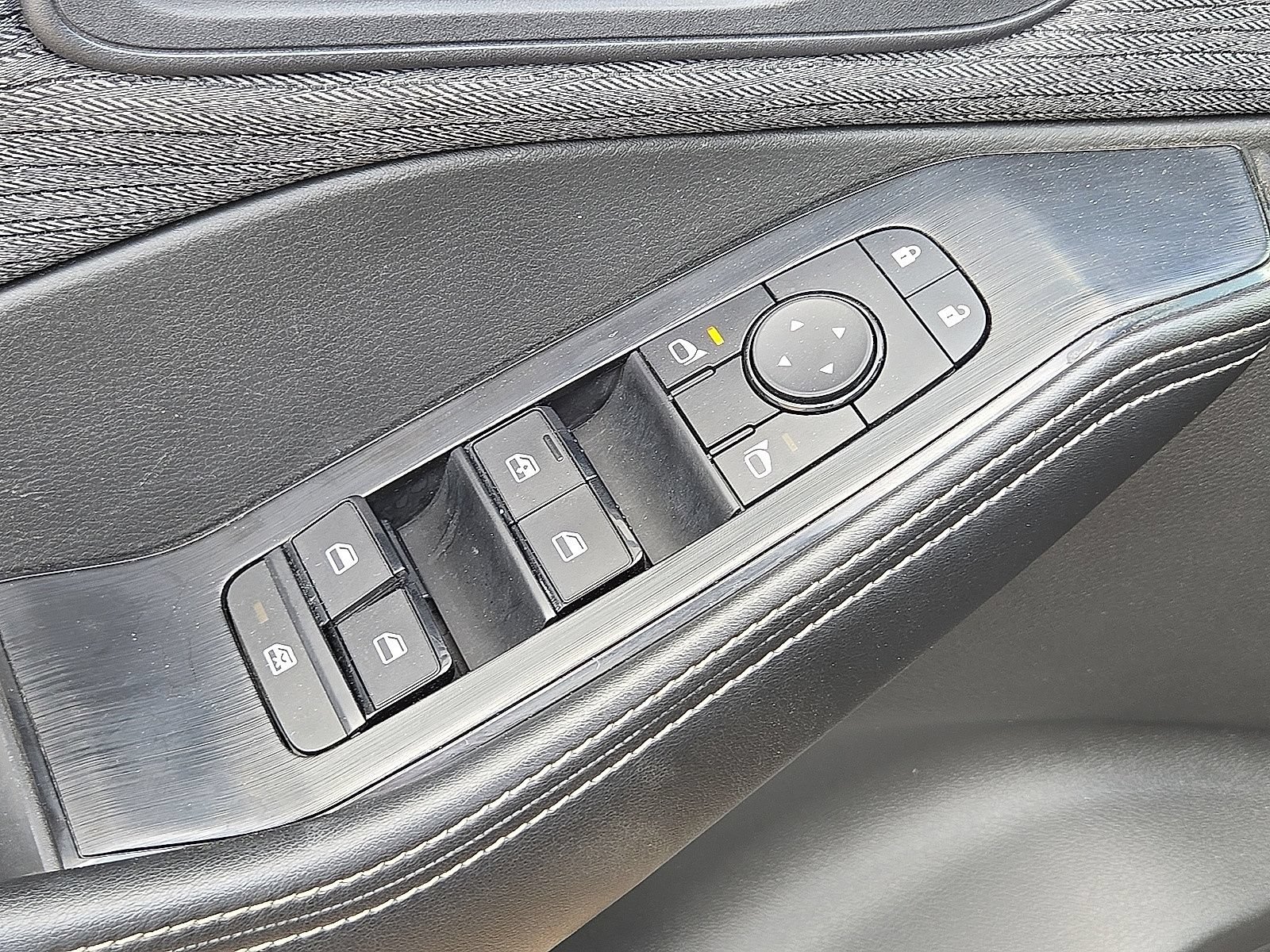 Used 2023 Nissan Rogue SV AWD/4WD image 21