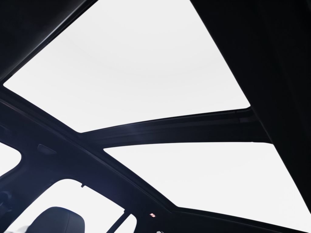 Certified 2025 BMW X5 M Competition w/ Executive Package image 29