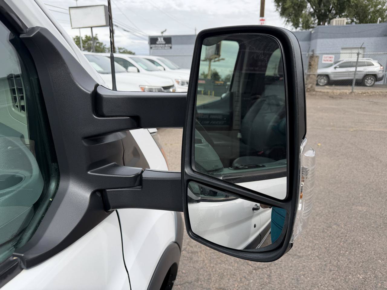 Used 2018 Ford Transit 150 XL RWD image 31