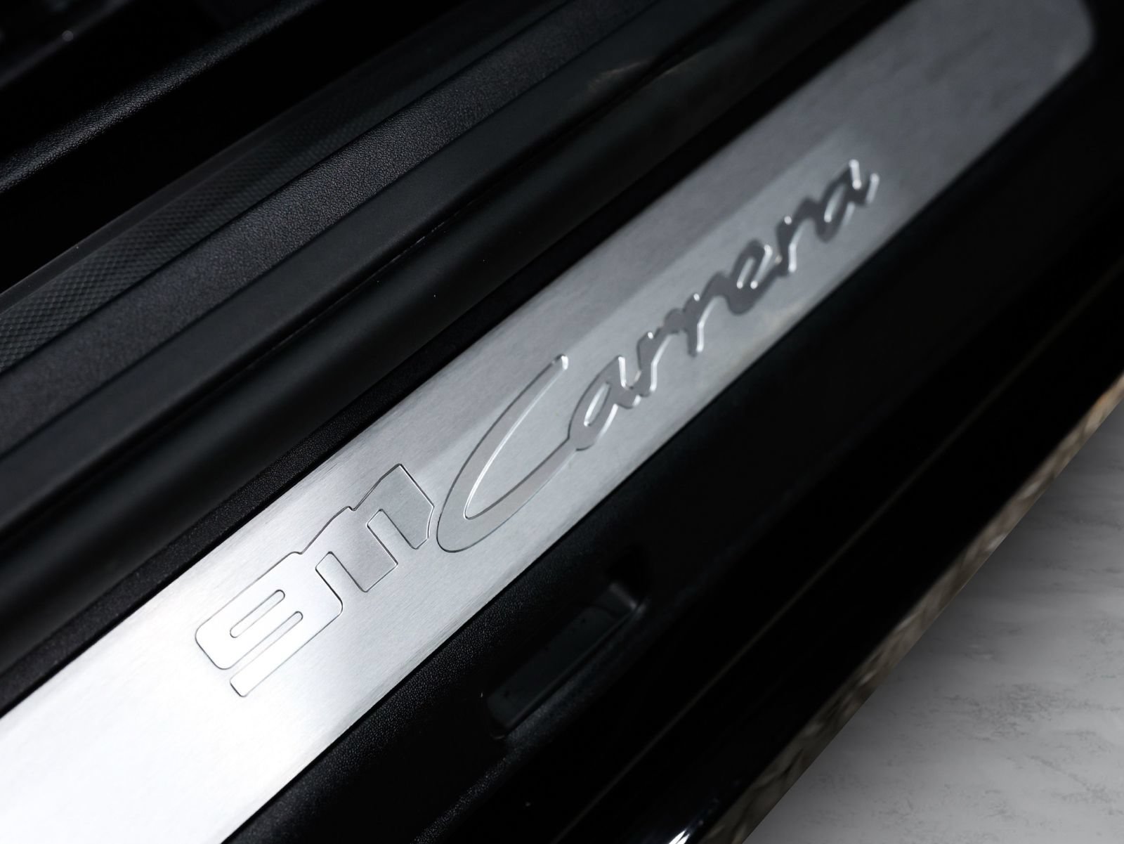 Used 2022 Porsche 911 Carrera RWD image 19