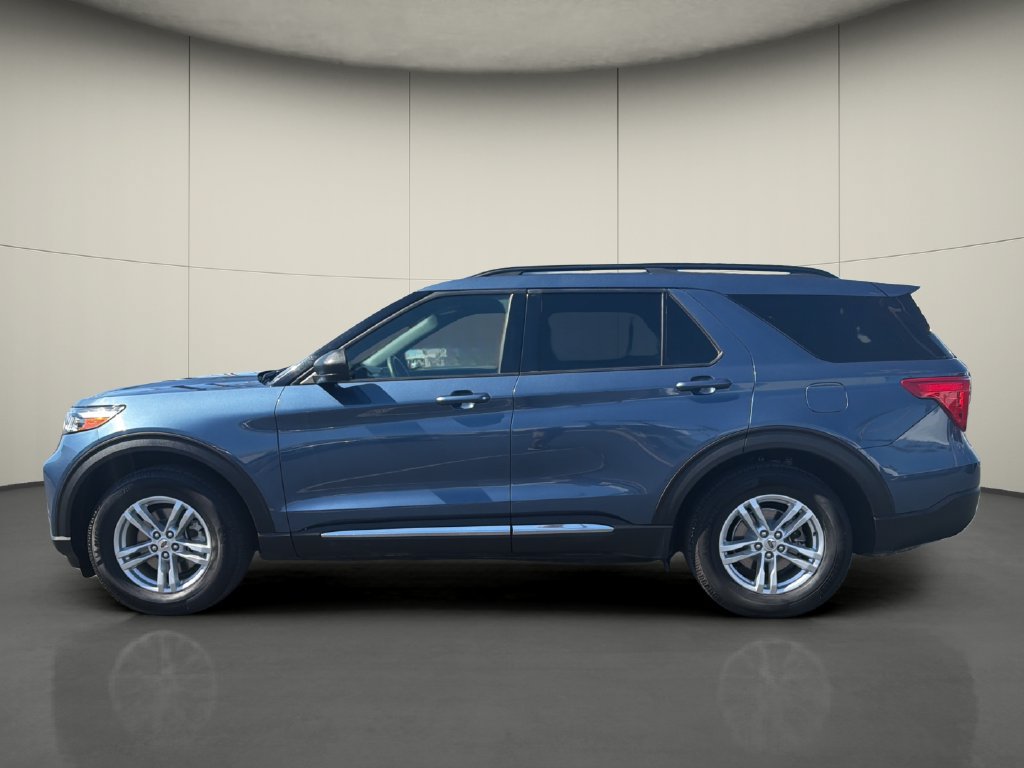 Used 2020 Ford Explorer XLT w/ Equipment Group 202A AWD/4WD image 4
