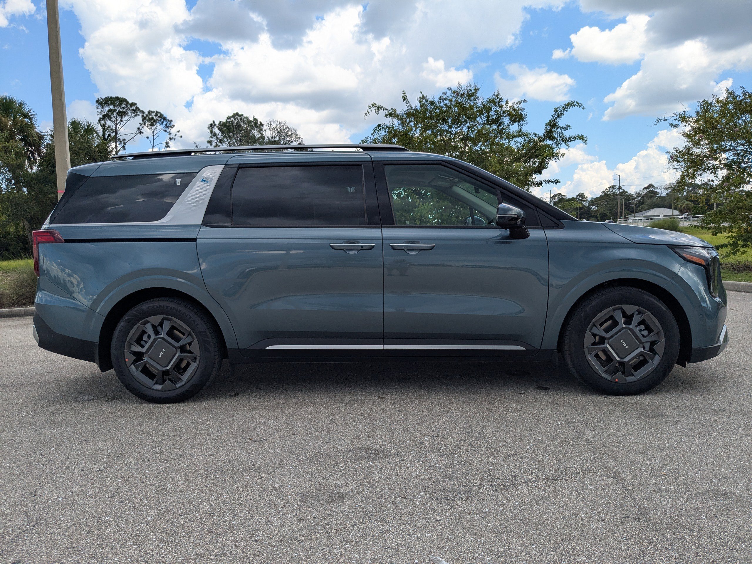 New 2026 Kia Carnival SX image 4