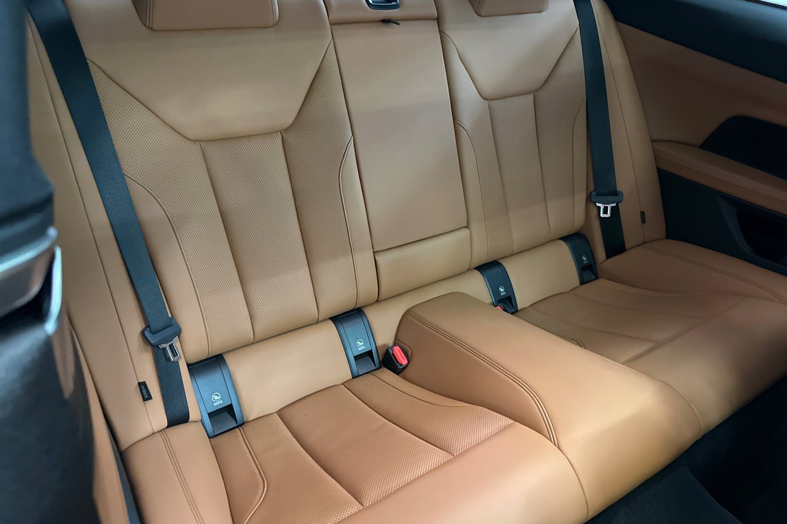 Certified 2024 BMW 430i Coupe w/ M Sport Package RWD image 29
