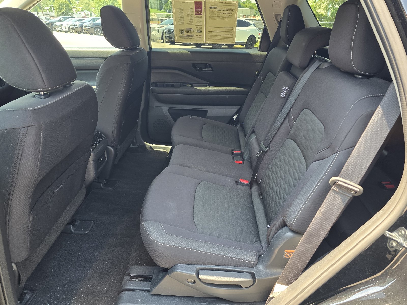 Certified 2025 Nissan Pathfinder SV FWD image 12