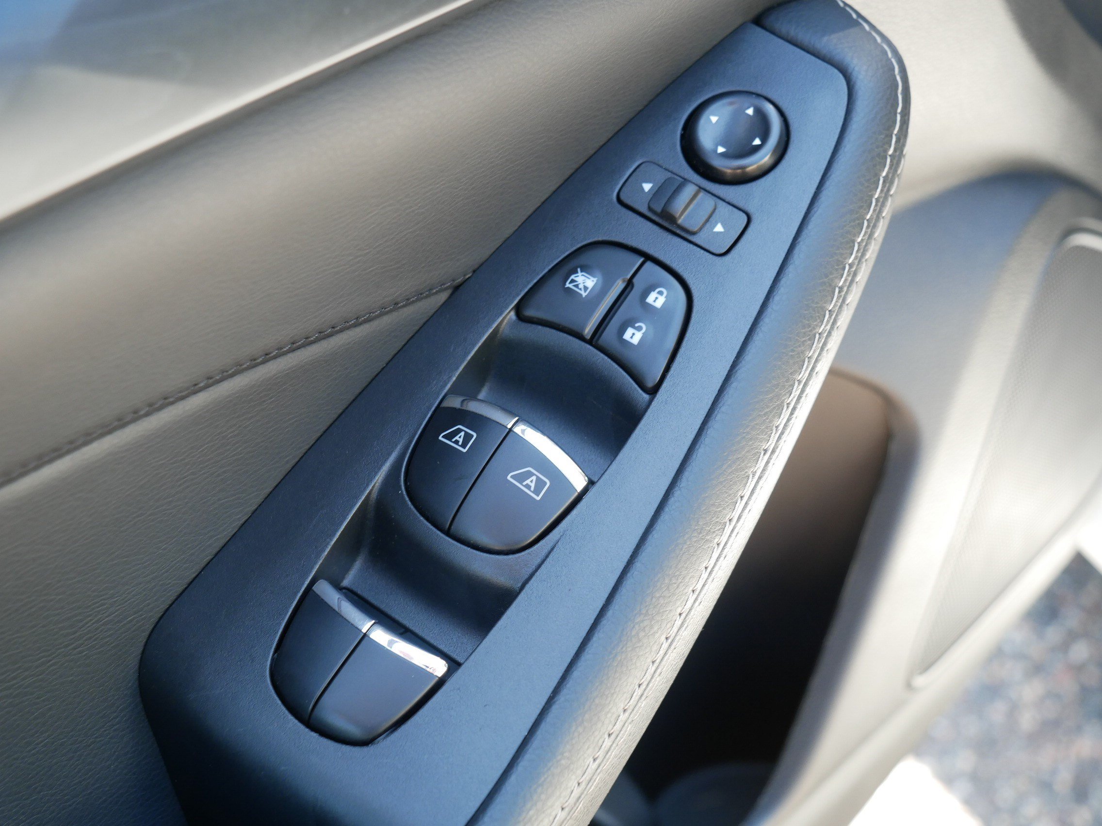 Certified 2023 Nissan Maxima Platinum w/ Sport Mat Group FWD image 19