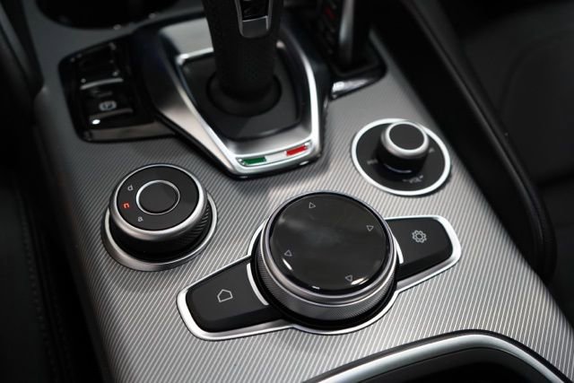 New 2025 Alfa Romeo Giulia AWD image 29