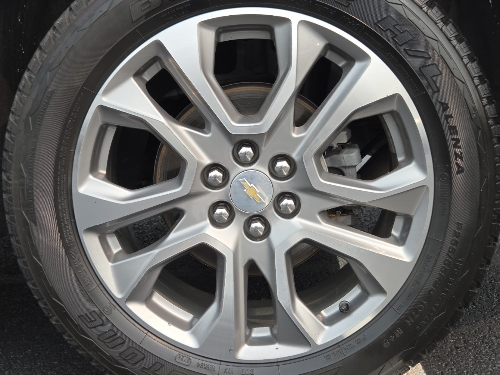 Used 2021 Chevrolet Traverse Premier AWD/4WD image 19
