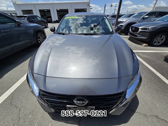 Used 2025 Nissan Altima 2.5 SV FWD image 11