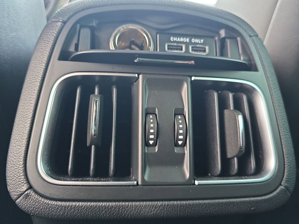 Used 2018 Maserati Levante image 24