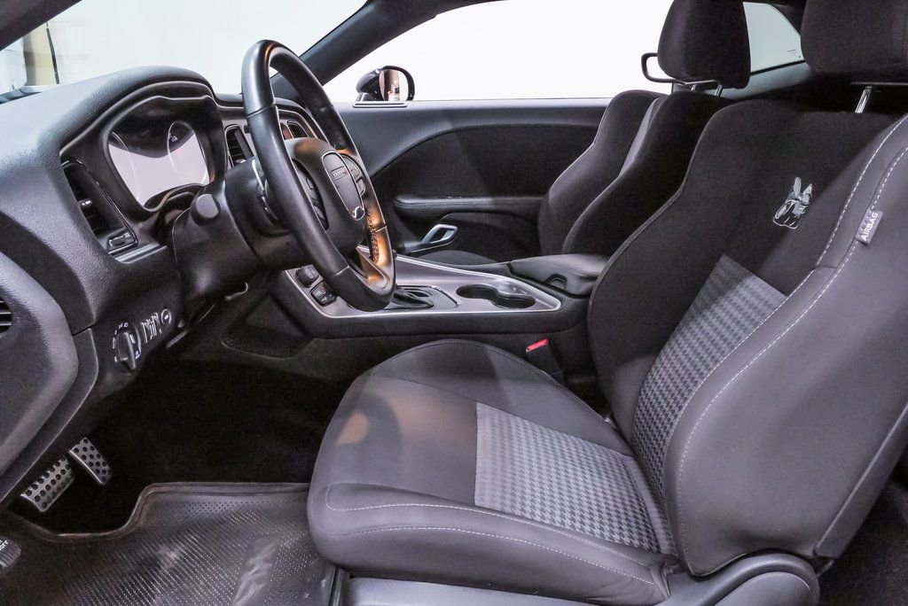 Used 2022 Dodge Challenger R/T Scat Pack RWD image 9
