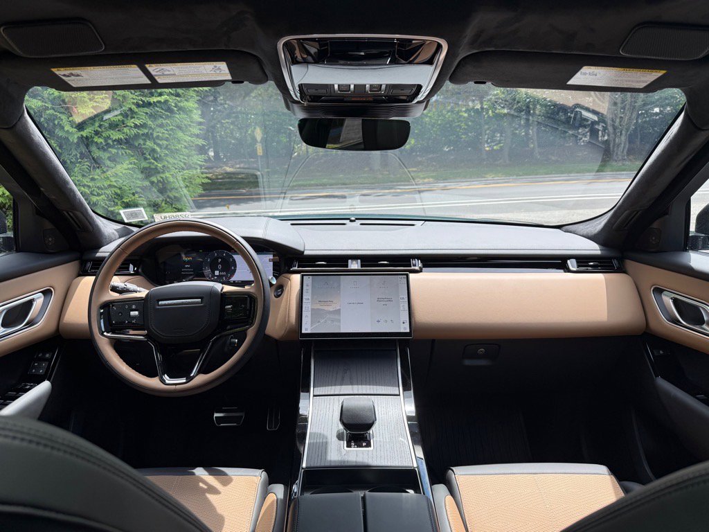 Used 2026 Land Rover Range Rover Velar Autobiography image 8