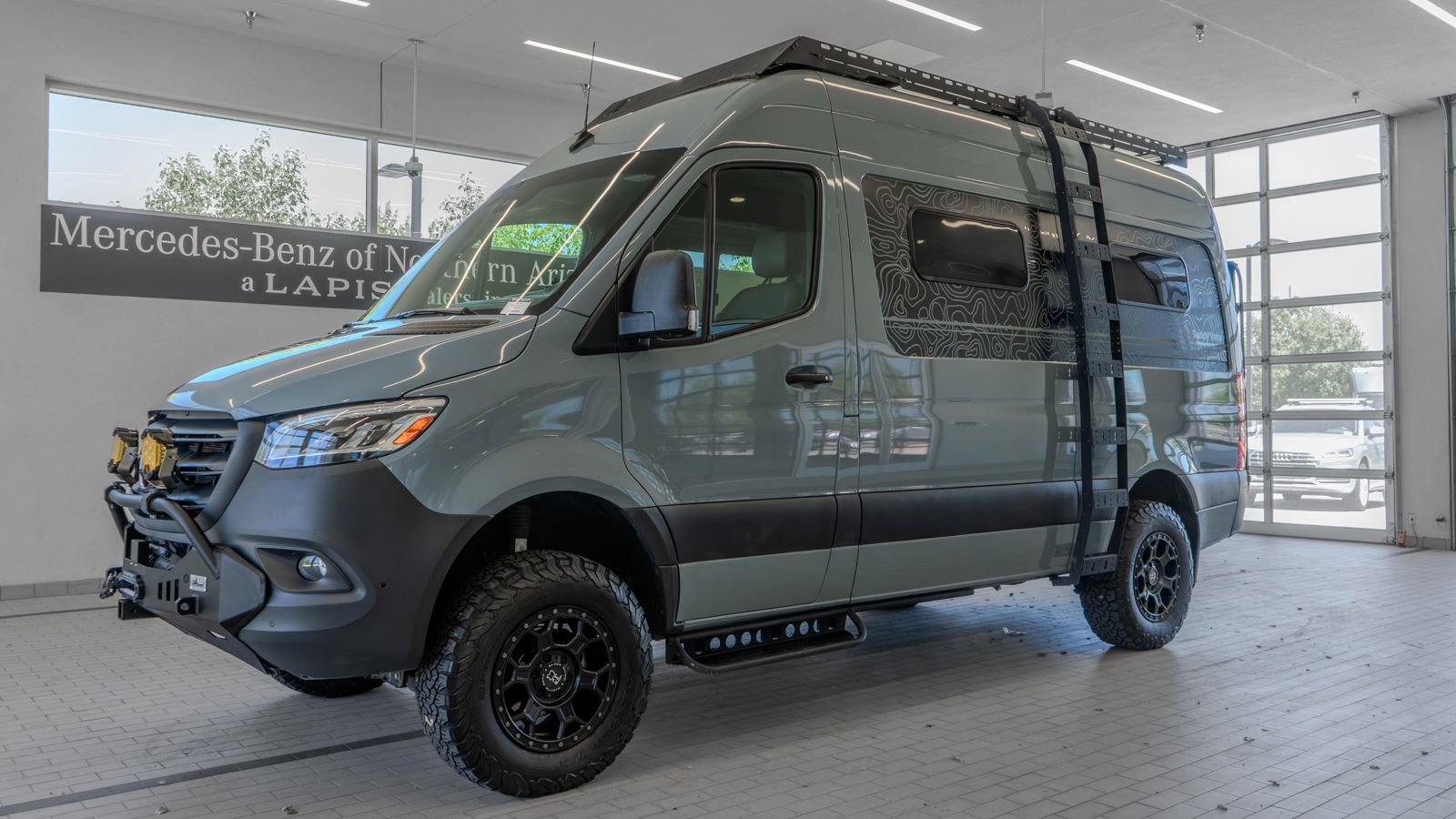 Used 2023 Mercedes-Benz Sprinter 2500 image 3