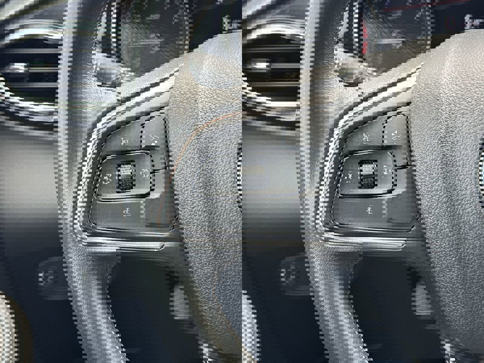 Used 2023 Buick Encore GX Select w/ Sport Touring Package image 19