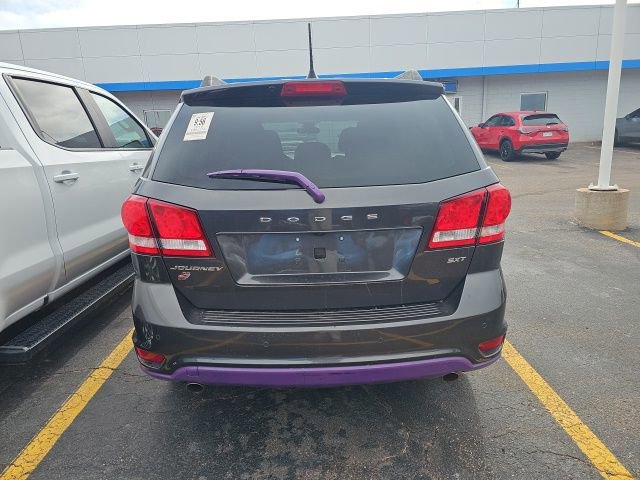 Used 2018 Dodge Journey SXT image 4