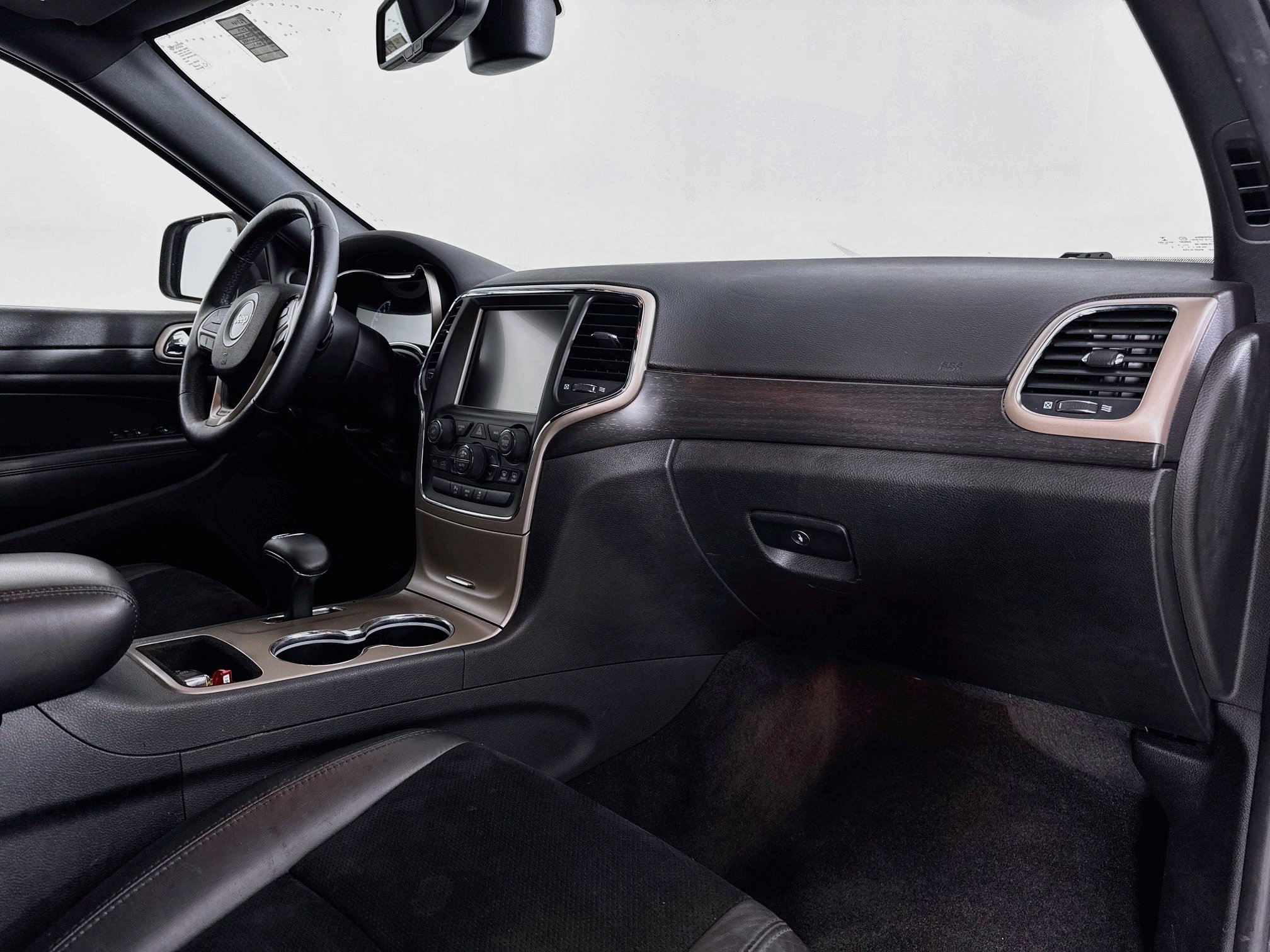 Used 2015 Jeep Grand Cherokee Altitude AWD/4WD image 31