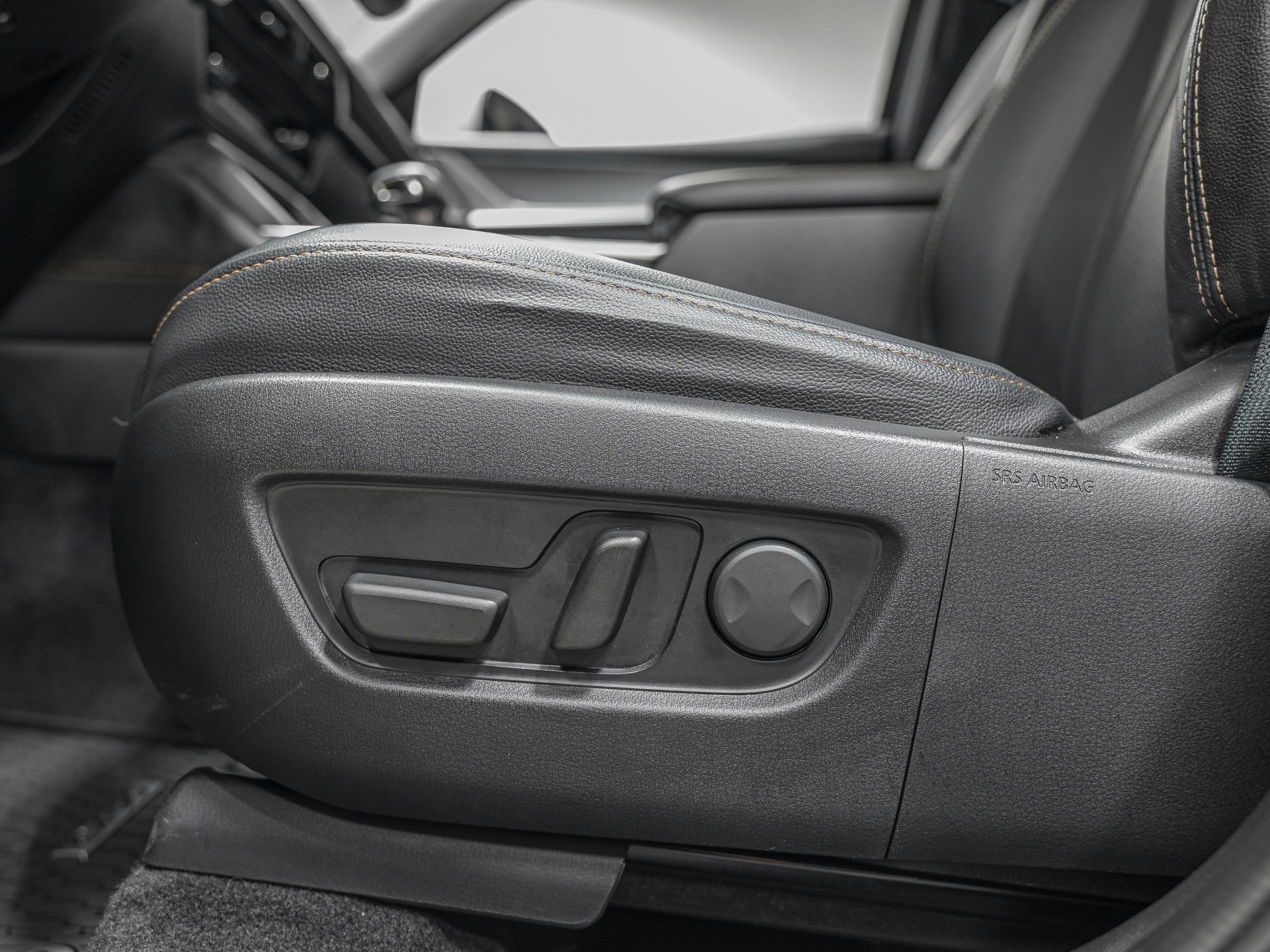 Used 2024 MAZDA CX-90 Plug-In Hybrid w/ Premium Pkg image 14