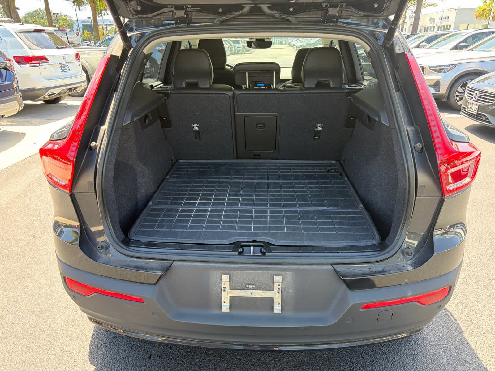Certified 2024 Volvo XC40 B5 Core w/ Protection Package Premier AWD/4WD image 60