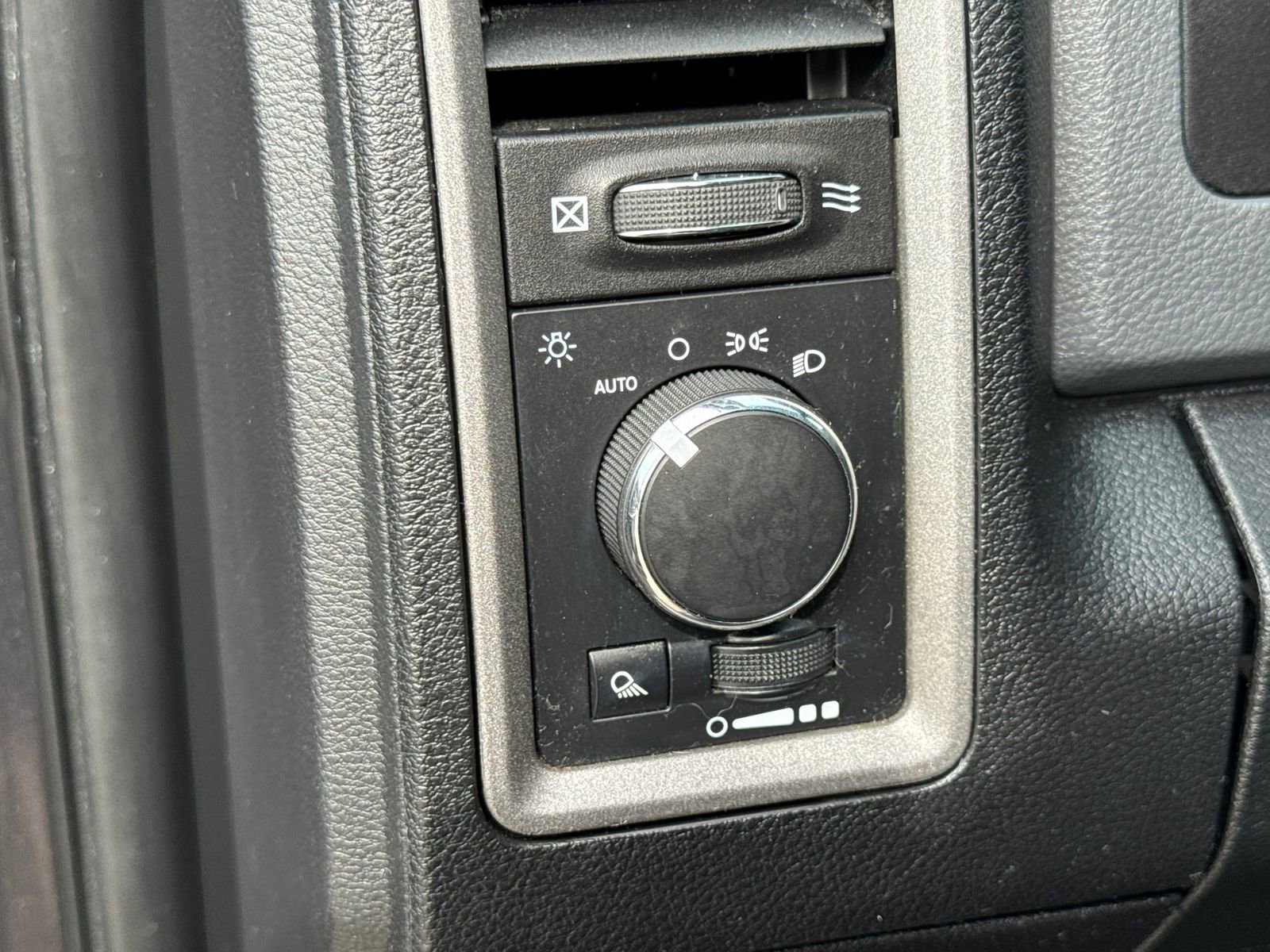 Used 2017 RAM 1500 Tradesman w/ Popular Equipment Group image 17