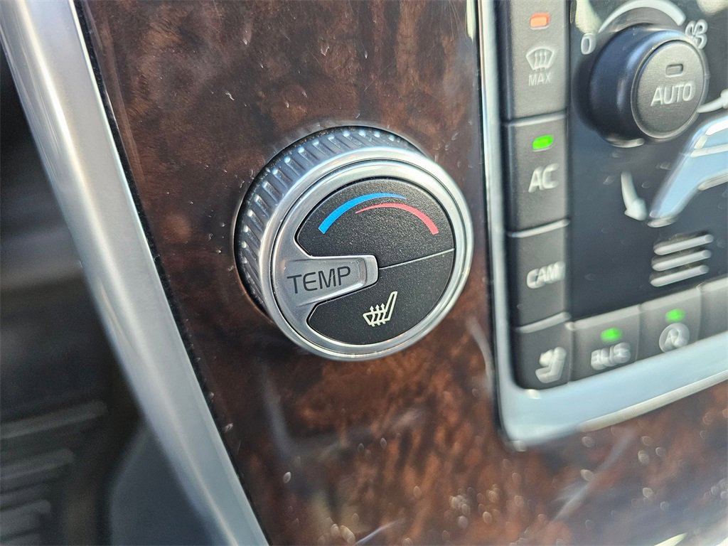 Used 2016 Volvo XC70 T5 Premier w/ Proximity Package image 26