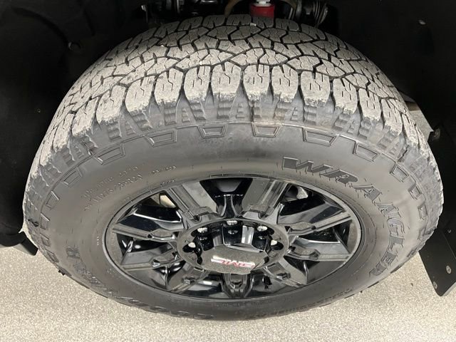 Used 2025 GMC Sierra 3500 AT4 w/ AT4 Premium Plus Package image 15