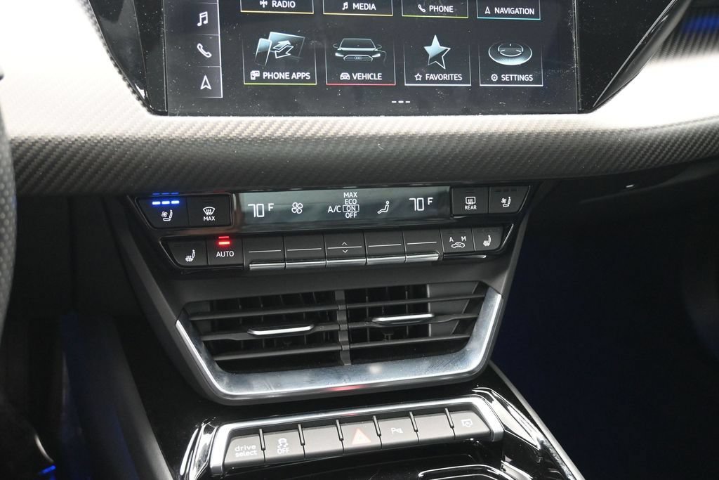 Used 2023 Audi e-tron GT Premium Plus w/ Performance Package AWD/4WD image 18