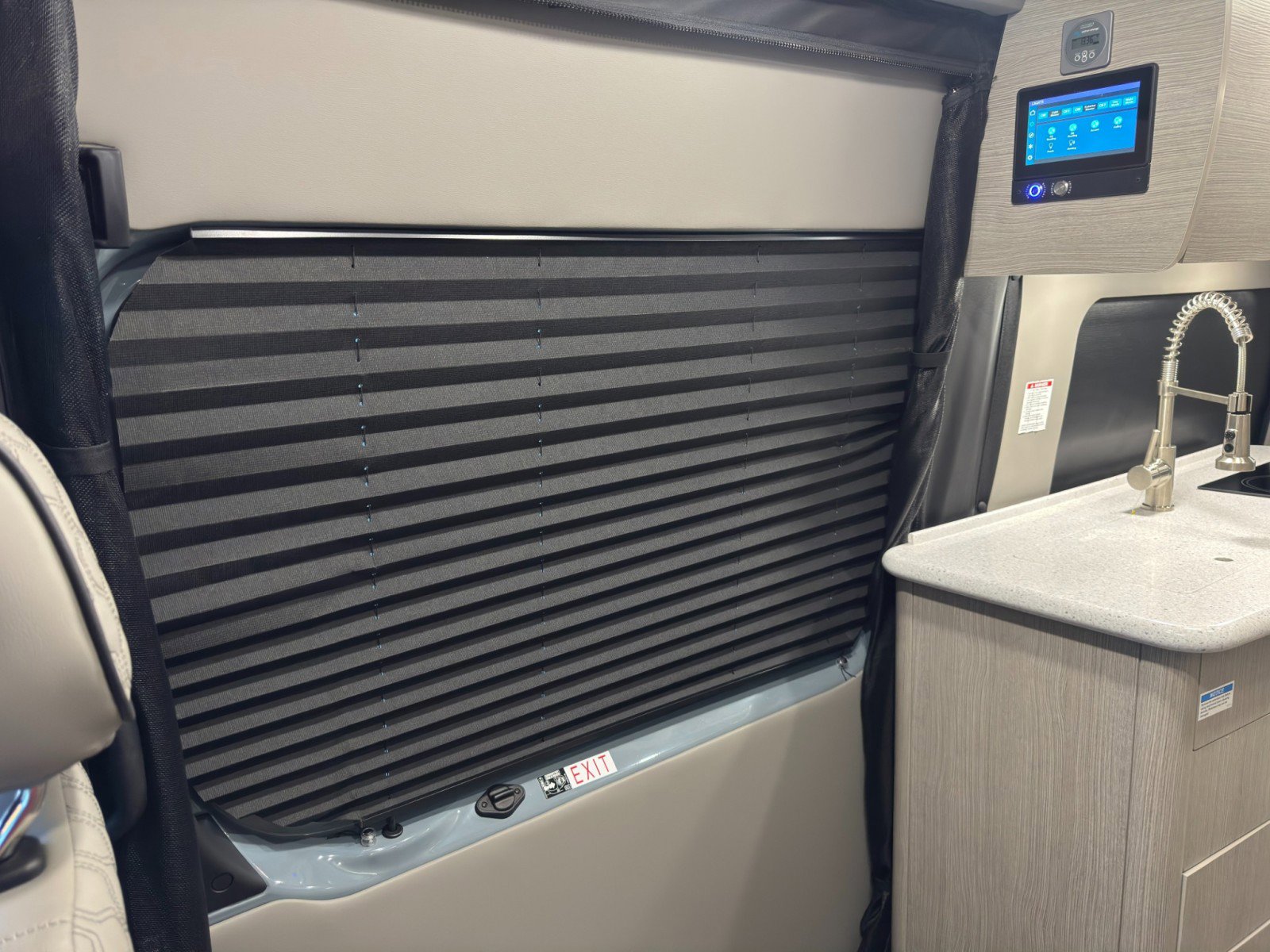 Used 2023 Mercedes-Benz Sprinter 3500 w/ Parking Package image 81