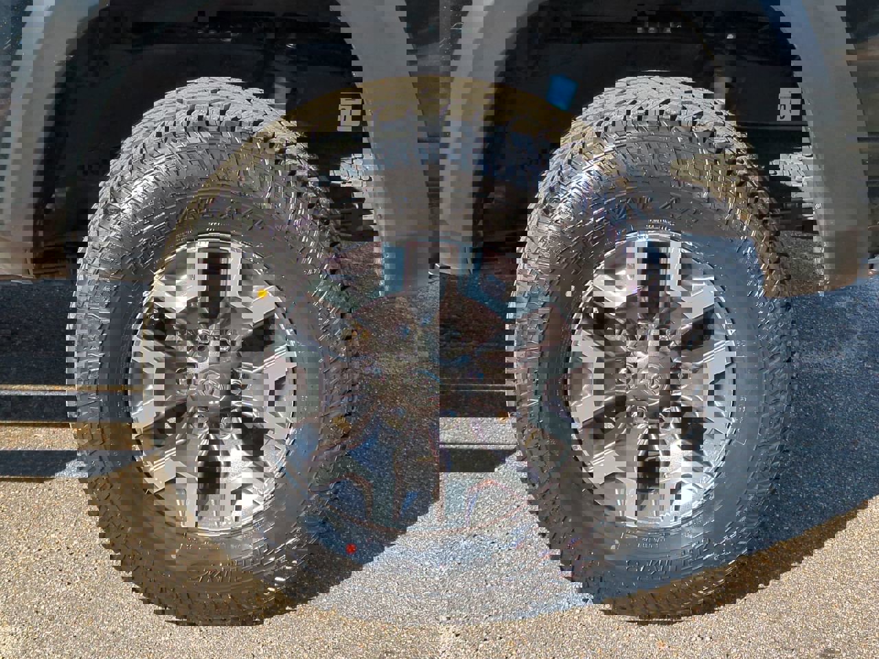 Used 2020 Toyota Tacoma TRD Off-Road image 11