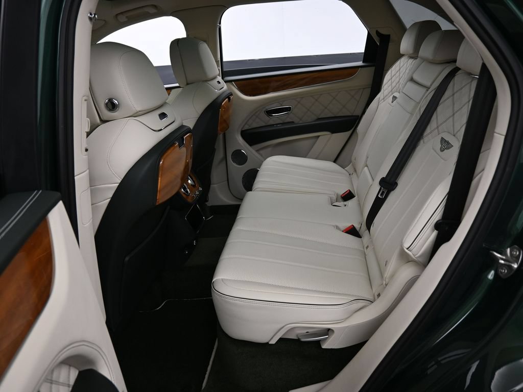Certified 2022 Bentley Bentayga AWD/4WD image 26