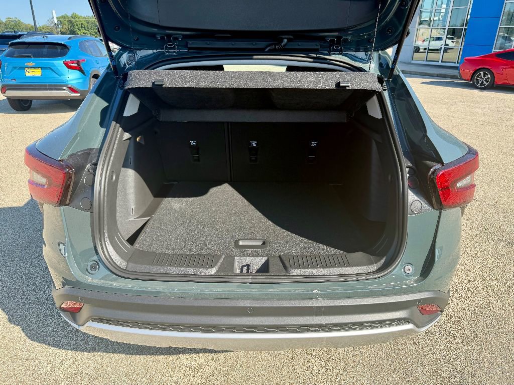 New 2025 Chevrolet Trax LT w/ Driver Confidence Package image 24