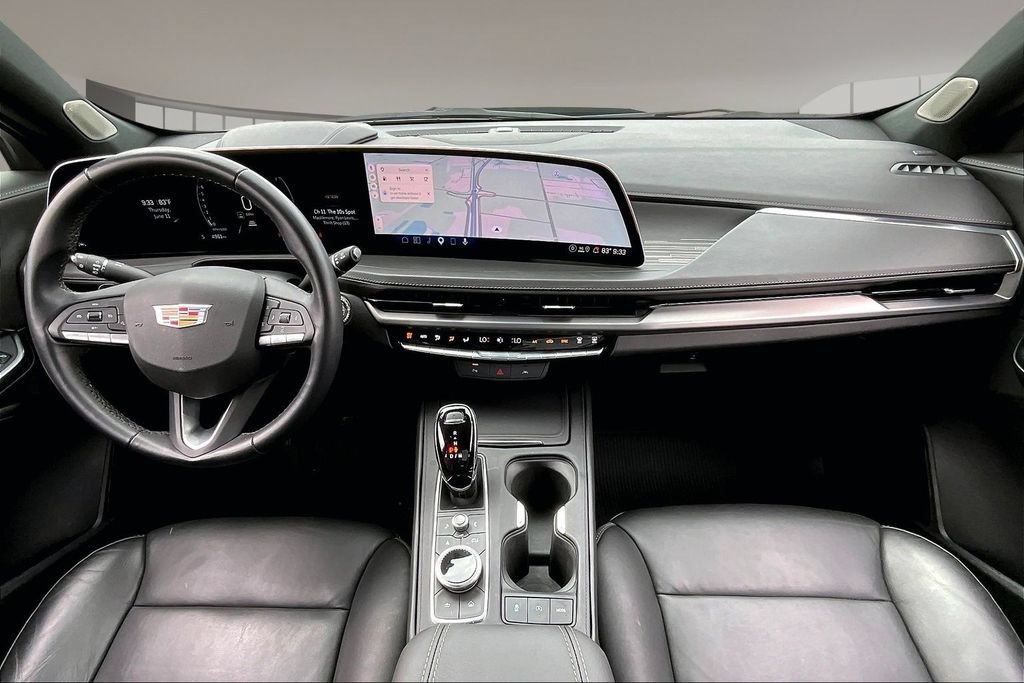 Used 2024 Cadillac XT4 Premium Luxury w/ Technology Package FWD image 15