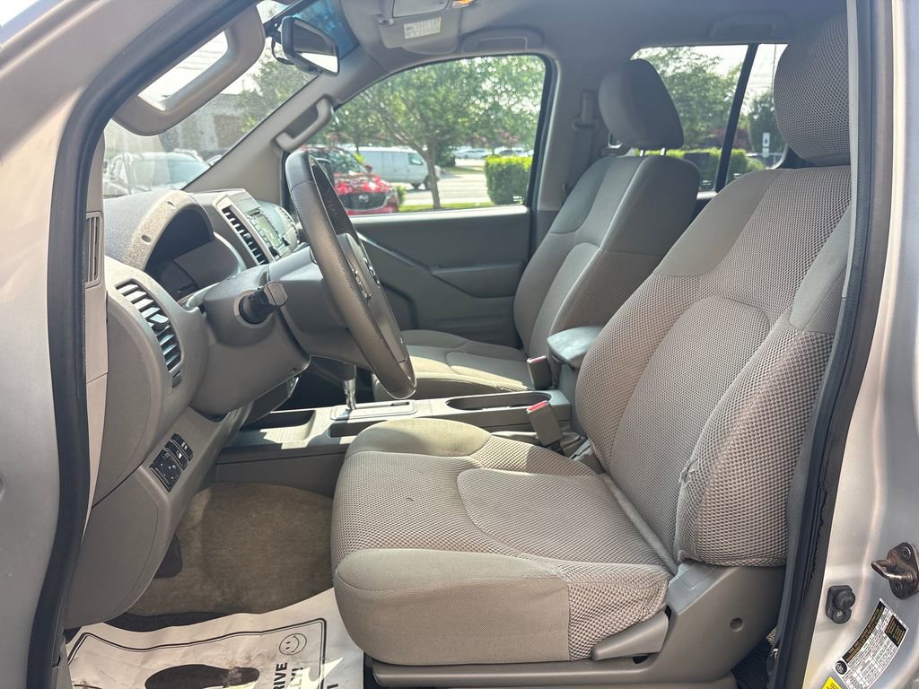 Used 2016 Nissan Frontier SV w/ SV Value Truck Package AWD/4WD image 20