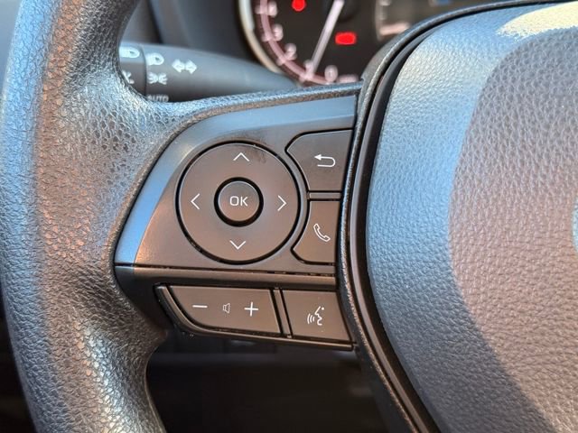 Used 2025 Toyota RAV4 XLE image 27