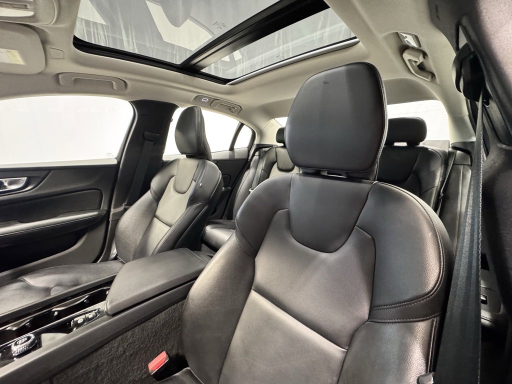 Used 2024 Volvo S60 B5 Core image 20