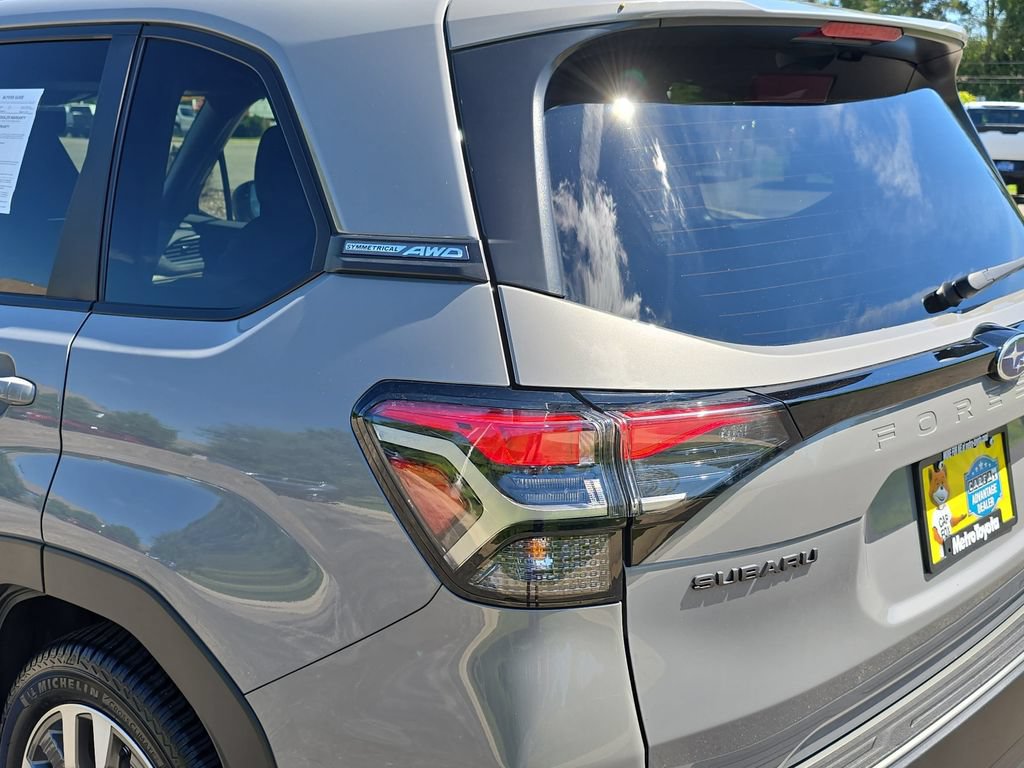 Used 2025 Subaru Forester Touring AWD/4WD image 38