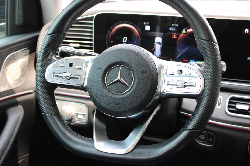 Used 2023 Mercedes-Benz GLS 580 4MATIC image 13