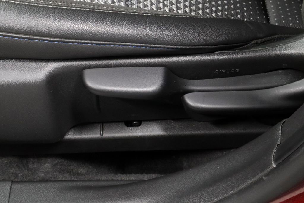 Used 2025 Chevrolet Trax LT w/ LT Convenience Package image 22