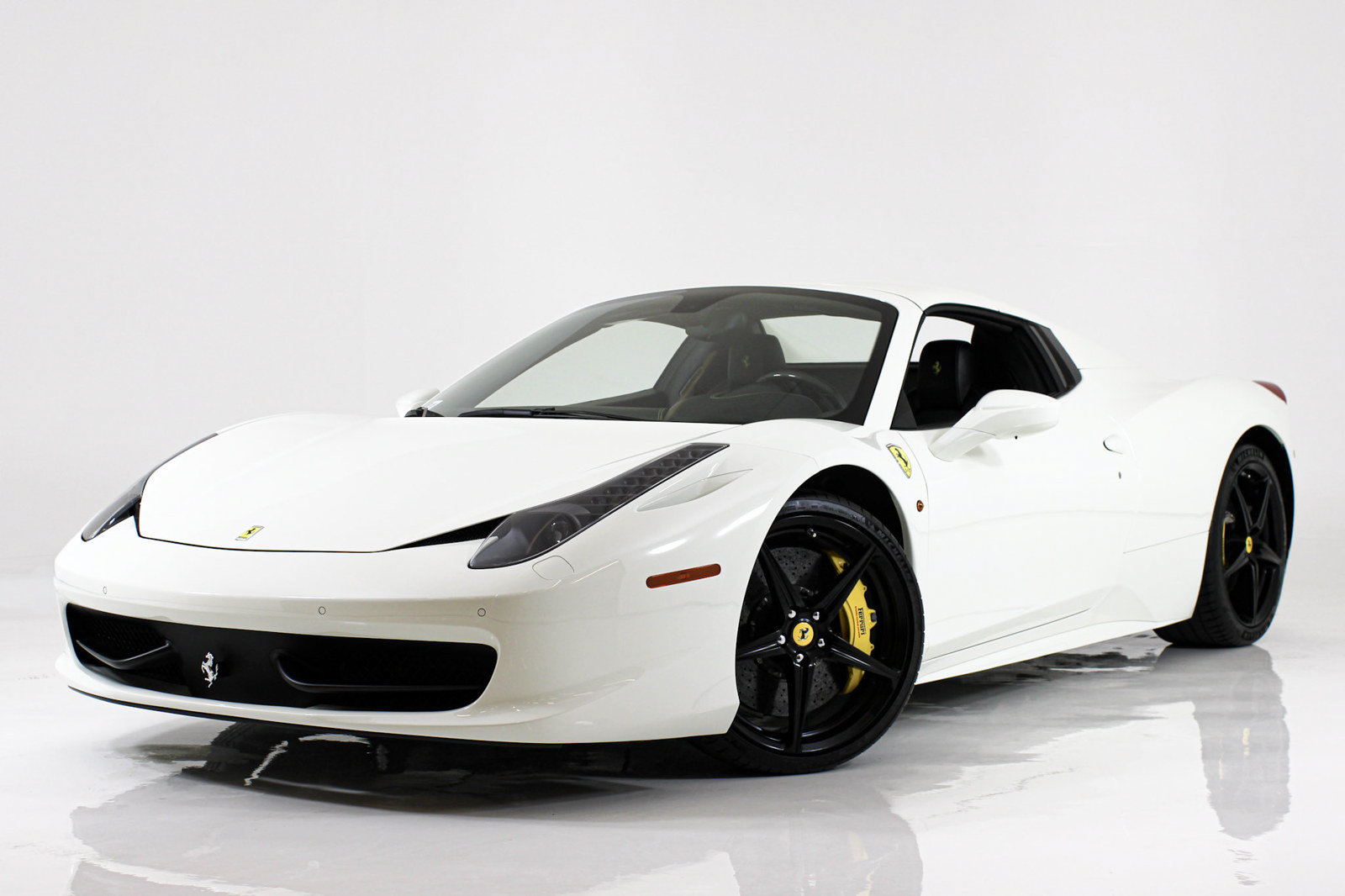 Used 2015 Ferrari 458 Spider RWD image 64