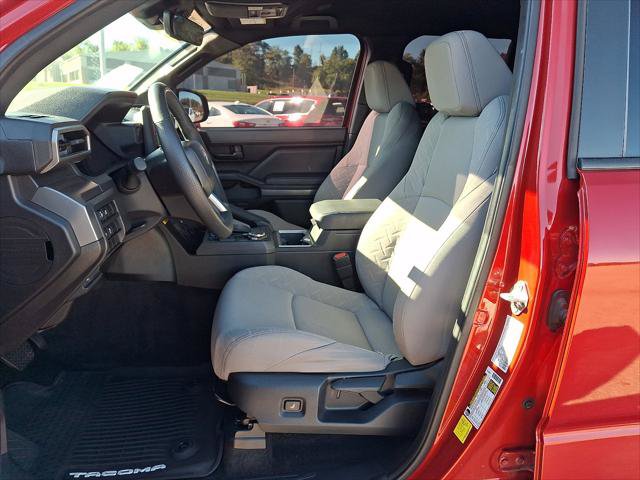 Certified 2024 Toyota Tacoma SR5 AWD/4WD image 14