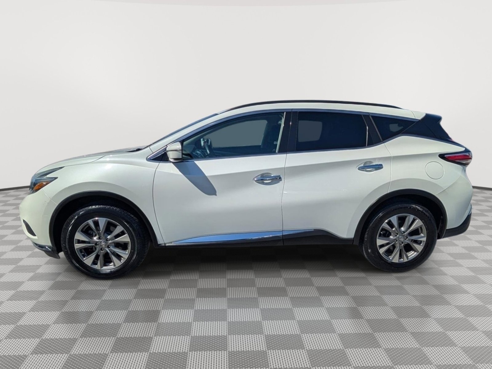 Used 2018 Nissan Murano SV AWD/4WD image 2