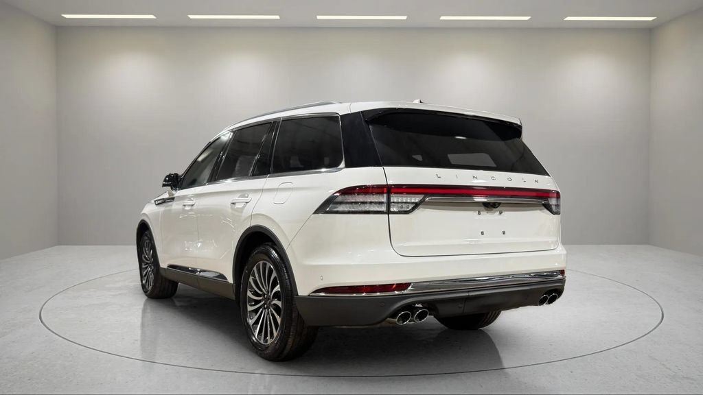 Certified 2023 Lincoln Aviator Reserve w/ Elements Package Plus AWD/4WD image 17