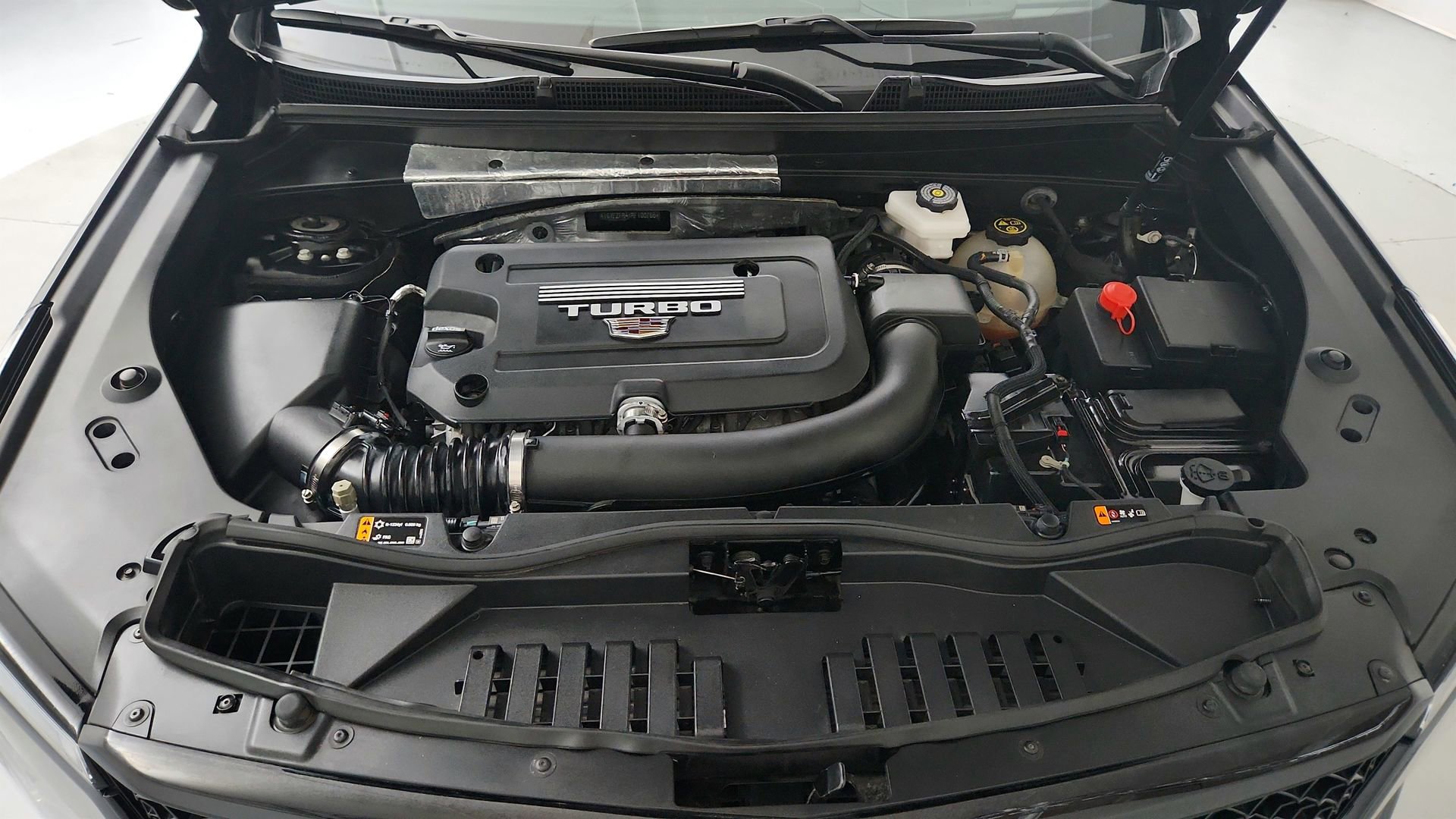 Certified 2024 Cadillac XT4 Sport AWD/4WD image 32