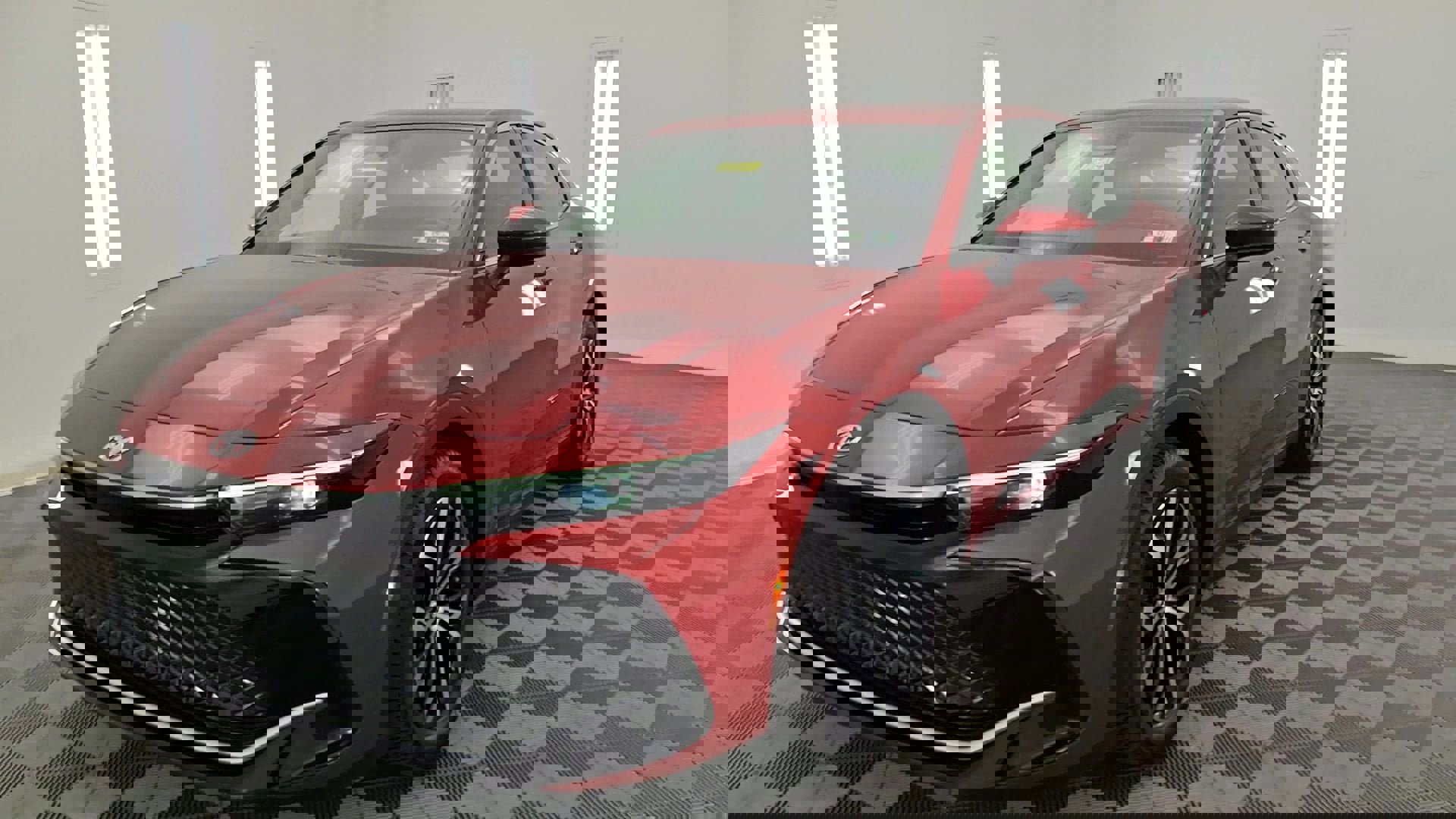 Used 2024 Toyota Crown XLE AWD/4WD image 8