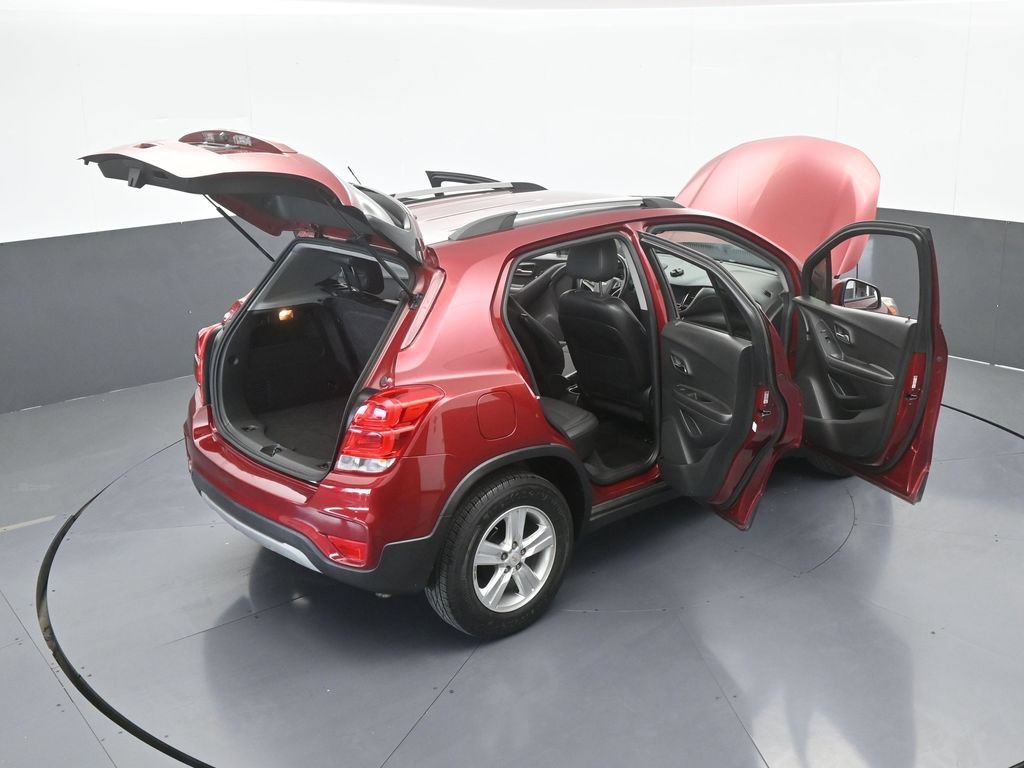 Used 2021 Chevrolet Trax LT w/ LT Convenience Package FWD image 65
