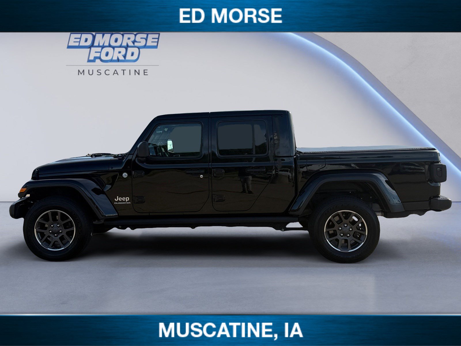 Used 2020 Jeep Gladiator Overland AWD/4WD image 2