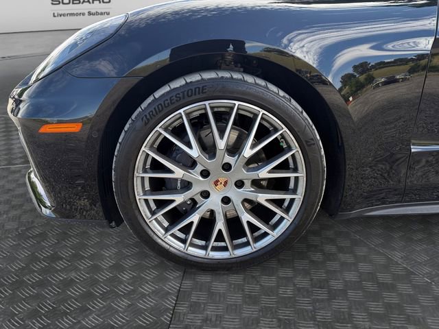 Used 2026 Porsche Panamera 4 image 9