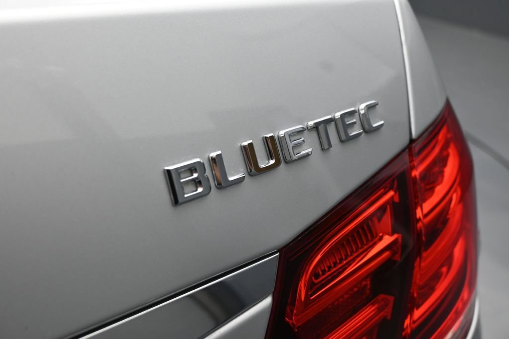 Used 2014 Mercedes-Benz E 250 BlueTEC Sedan image 18