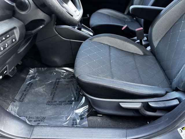 Used 2020 Nissan Kicks S image 15