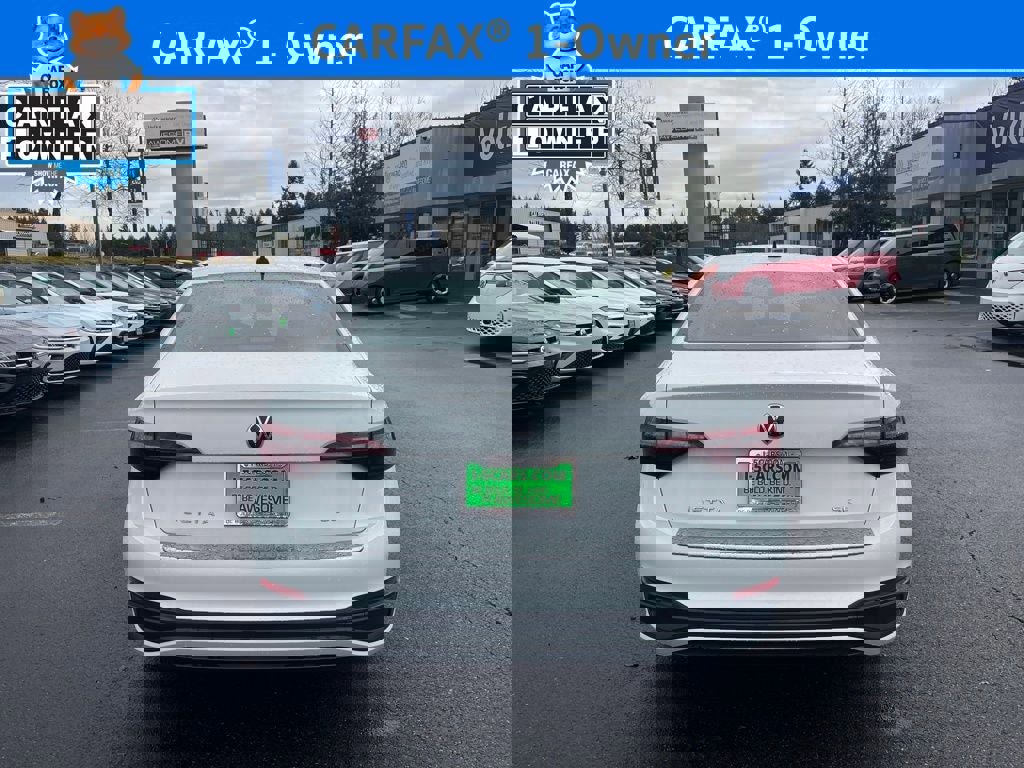 Certified 2023 Volkswagen Jetta SE w/ Panoramic Sunroof Package image 6