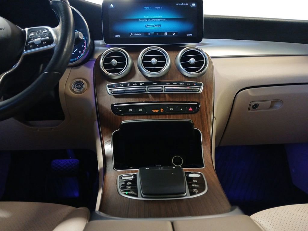 Used 2021 Mercedes-Benz GLC 300 4MATIC image 11